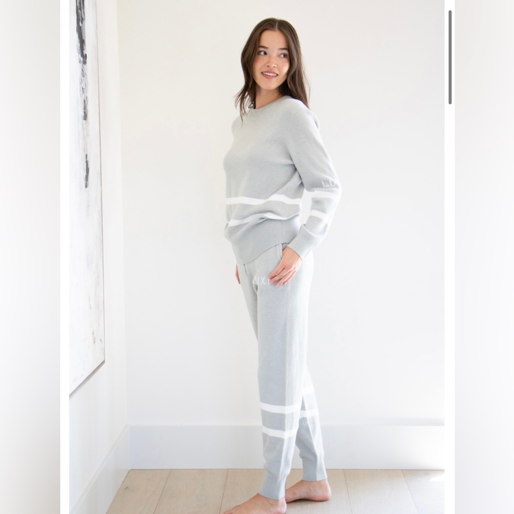 Priv Rian Lounge Set. Super soft lounge set. Material content is not listed.